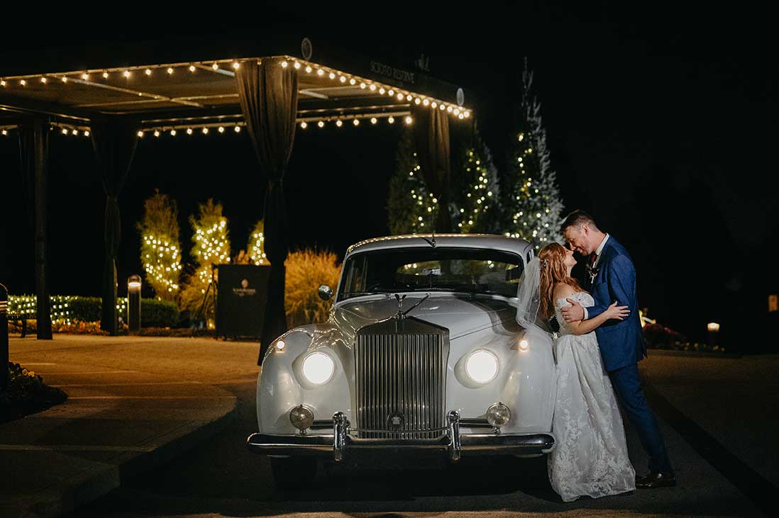 Special thanks to https://www.azarphotography.com/, Amber and Corey for sharing the amazing photos!